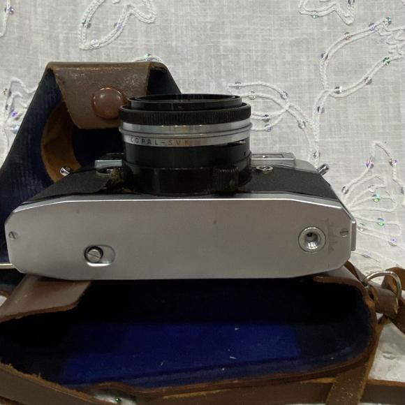 Vintage 60s Tower 18b 35mm Camera W/Carrying Case & Strap Untested Made In Japan - Picture 5 of 8